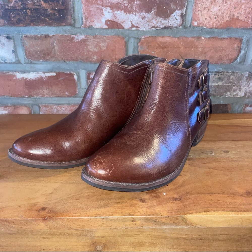 Matisse Kate 8 1/2M Ankle Booties Womens Smooth Distressed Leather Buckle Strap